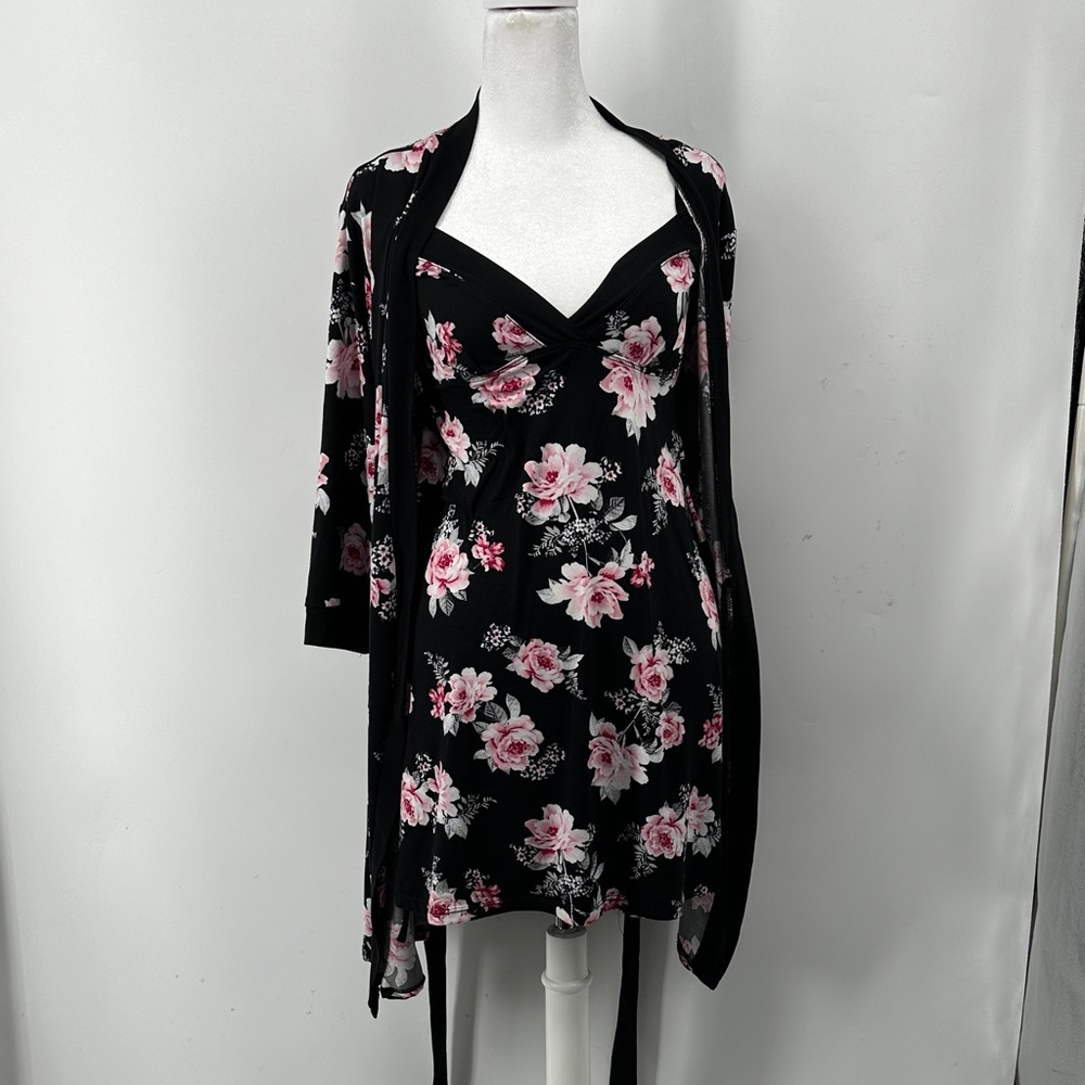 Laura Ashley Black and Pink Floral Nightie and Robe Set - Picture 4 of 8